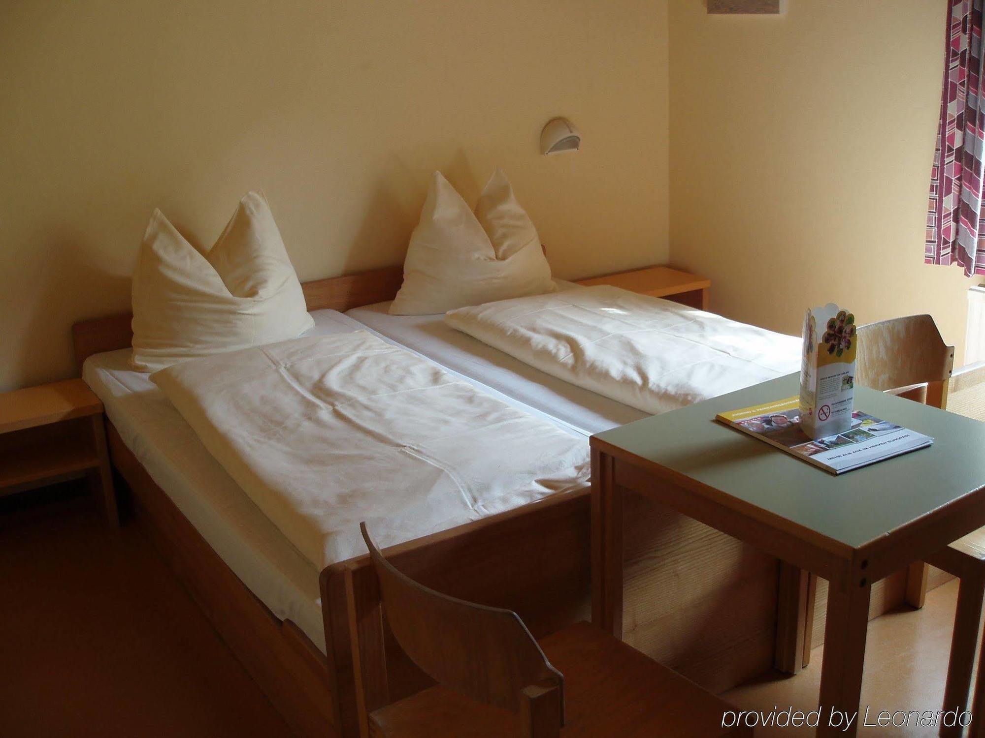 Jufa St. Martin Hotel Sankt Martin am Tennengebirge Quarto foto